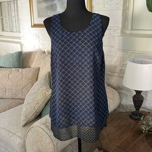 Women’s sleeveless blouse